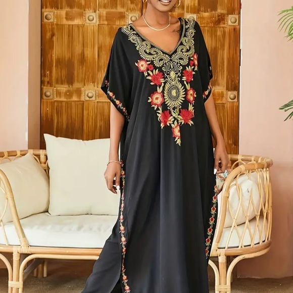 Embroidered caftan - Picture 4 of 4